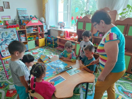 Всемирный день китов и дельфинов Всемирный день китов и дельфинов.