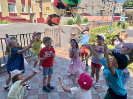 День парашютиста День парашютиста.